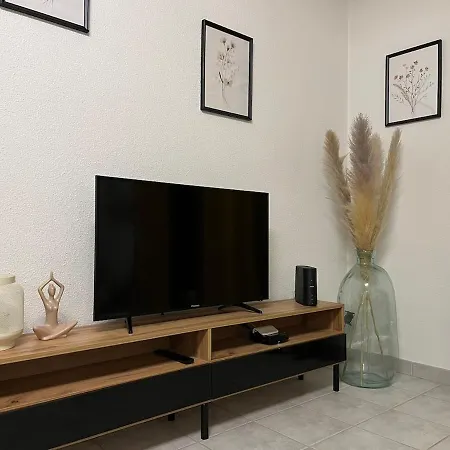 Apartment Appartement- La Des La Riviere-Saint-Sauveur